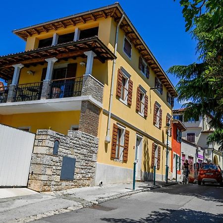 Отель Casa Degli Artisti Ровинь Экстерьер фото